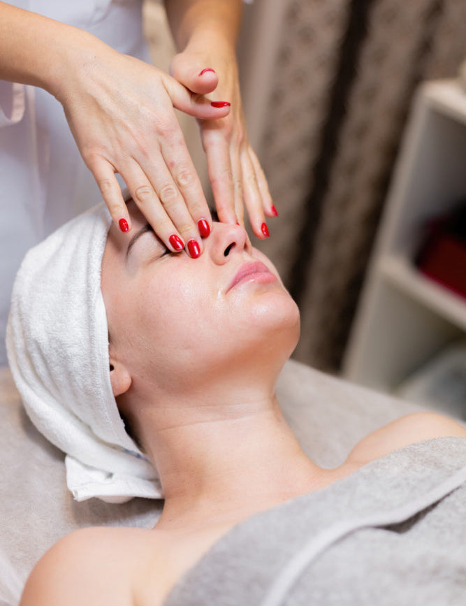 Comment choisir son soin visage naturel en institut ?