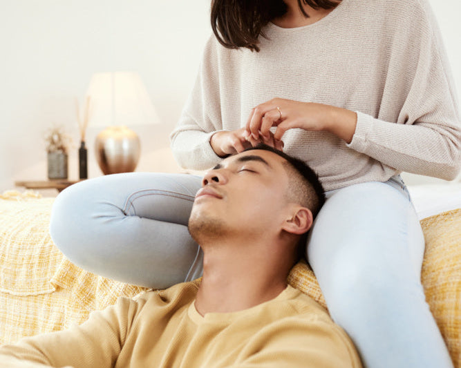 Massage et séduction : comment utiliser les huiles pour un effet garanti ?
