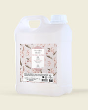 Signature oil: Omiri's orchid