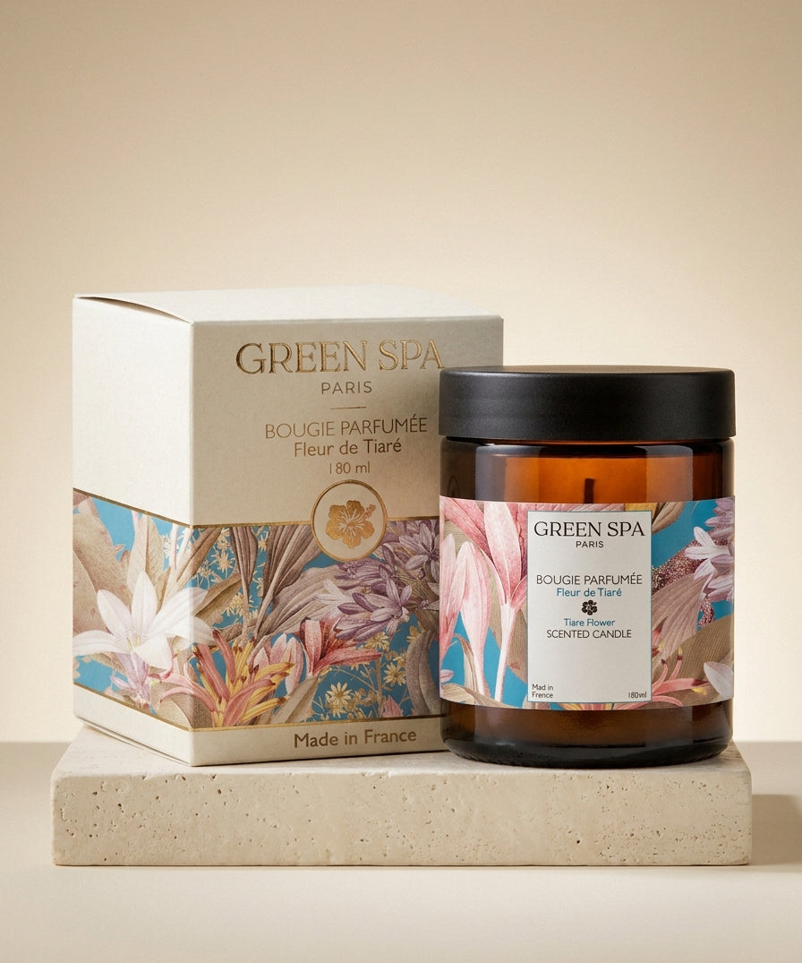 bougie-fleur-de-tiare-180-ml__E01-packshot-studio-premium__4x5_4a6bc315-41e7-42ed-ae24-c0af8cbc0a11.jpg